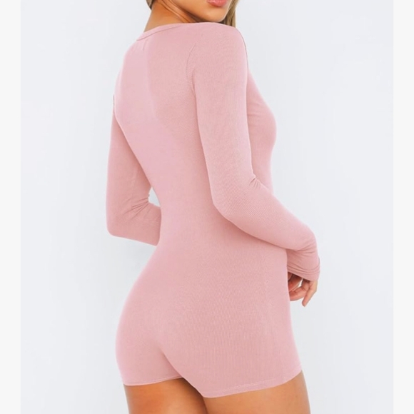BOGO $2 Women's Pink Long Sleeve Ribbed Romper M loungewear pj's - Picture 3 of 15